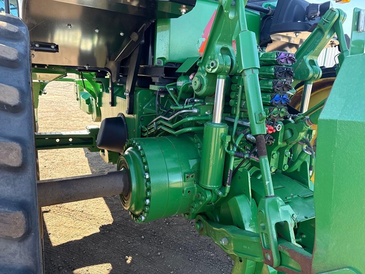 2010-john-deere-8360rt-image-12