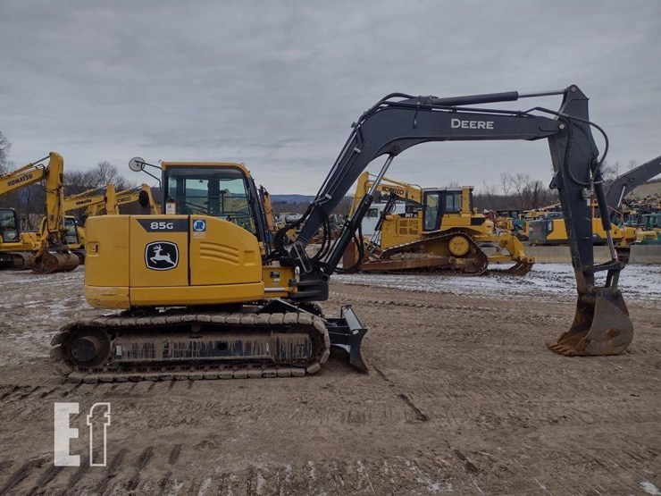 2021-deere-85g-image-3