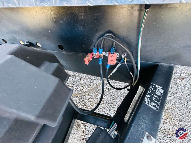 2011-keystone-hornet-platinum-31rbds-t/a-camper-trailer-image-15