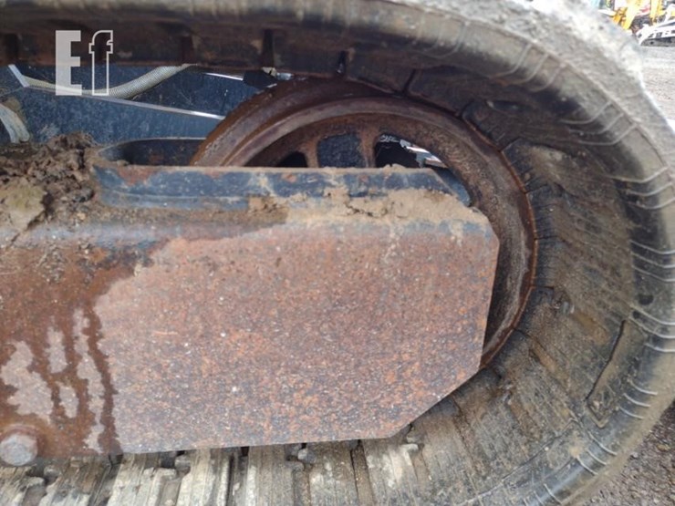 2022-deere-26g-image-39