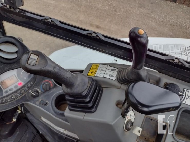 2021-bobcat-e35i-image-8