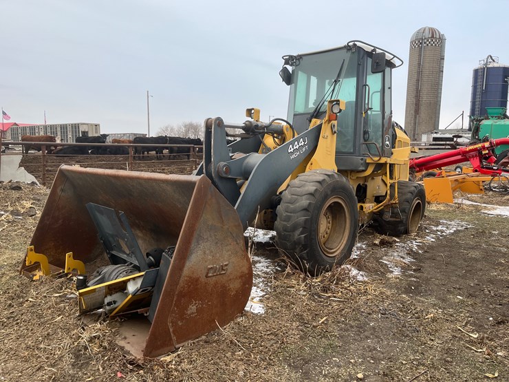 deere-444j-image-1