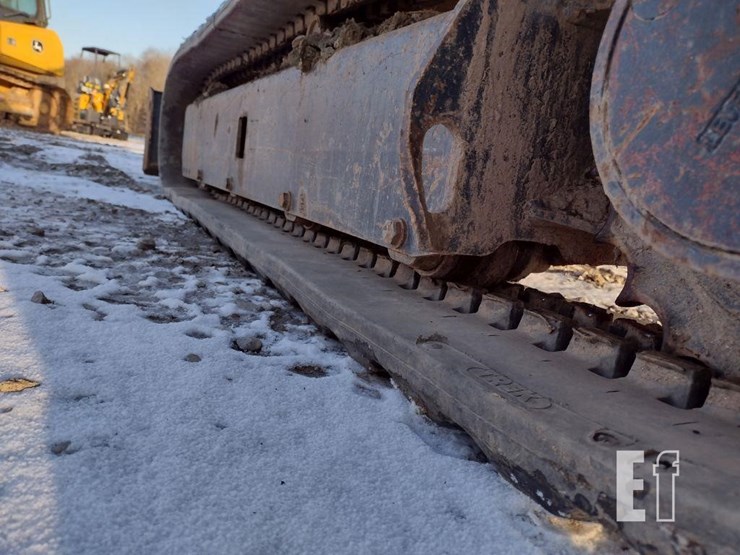 2013-deere-35d-image-30