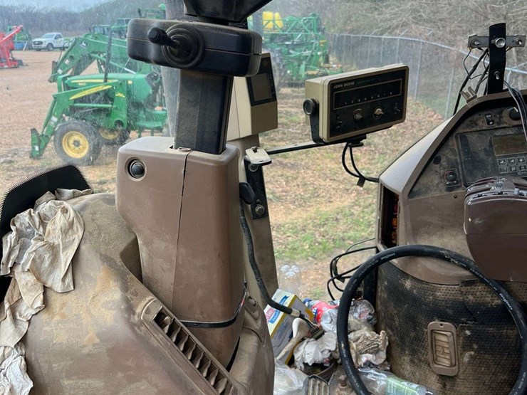 john-deere-8320-image-10