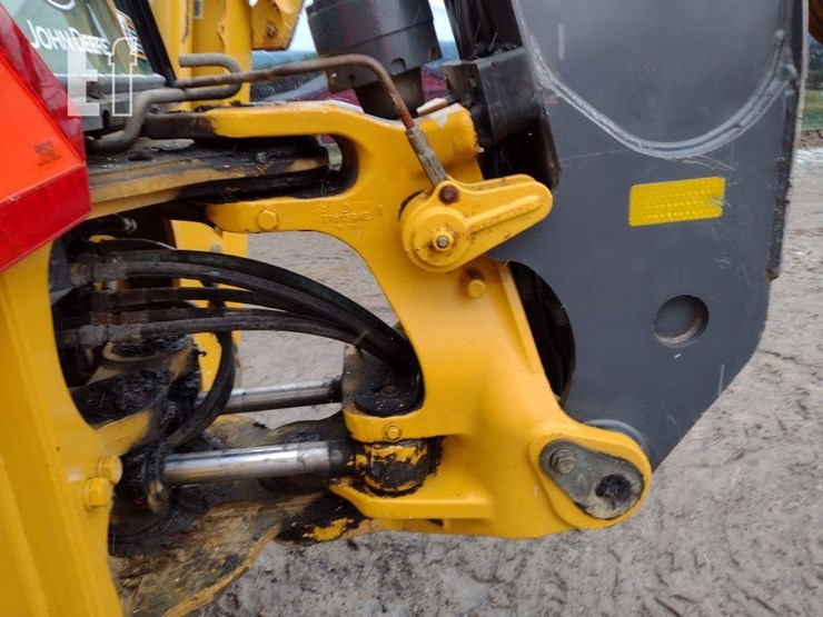 2010-deere-310j-image-23