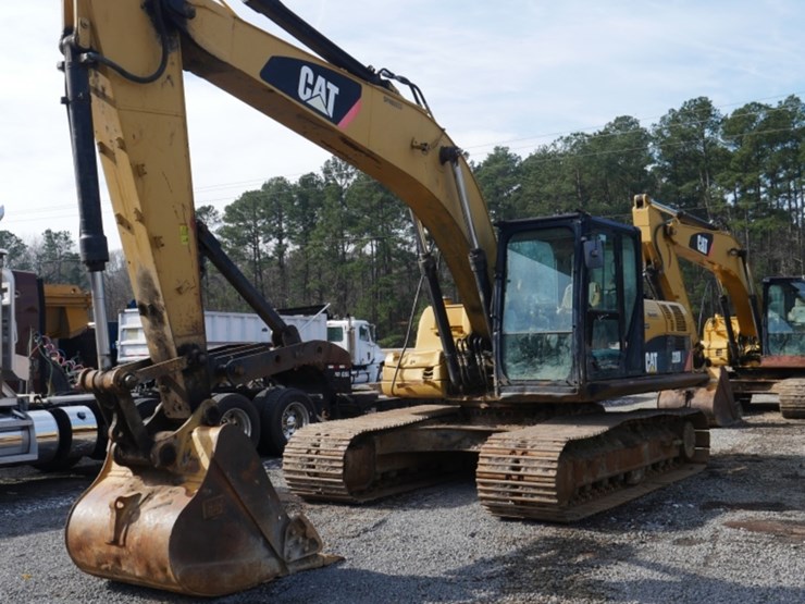 caterpillar-320dl-image-1