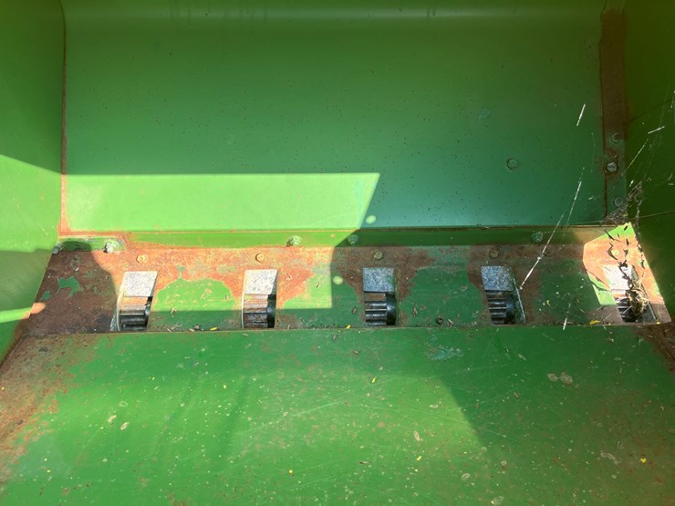 john-deere-8300-image-14