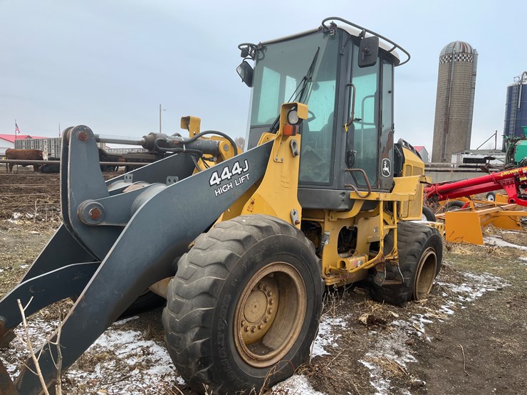 deere-444j-image-2