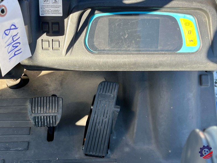 byd-ecb27c-electric-counterbalanced-forklift-image-41