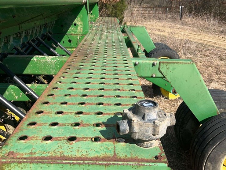 john-deere-750-image-12