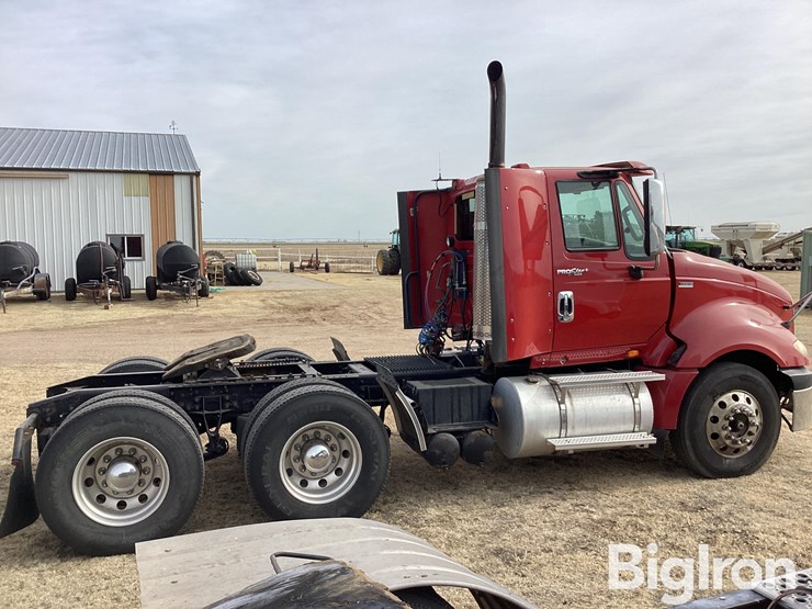 2012-international-prostar-image-4