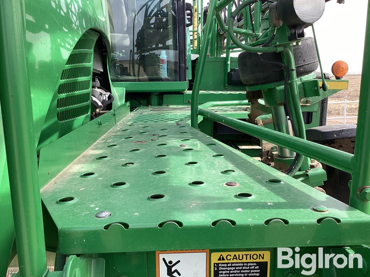 2011-john-deere-4730-image-11