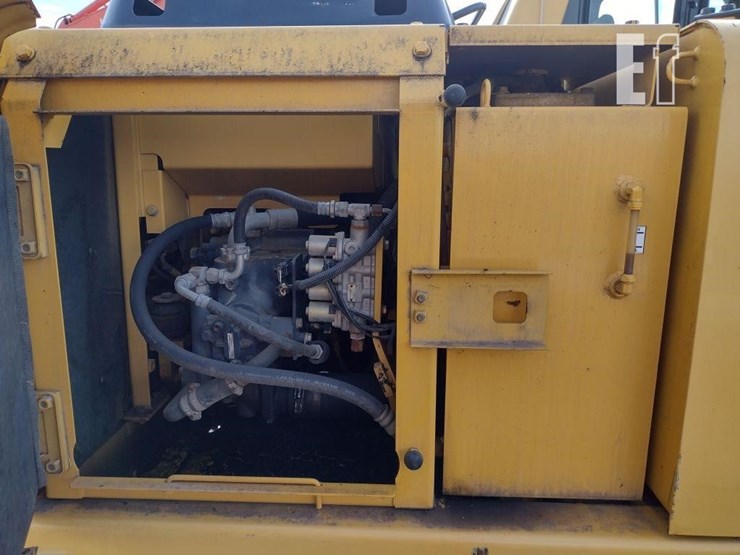 2004-komatsu-pc120-6e0-image-44