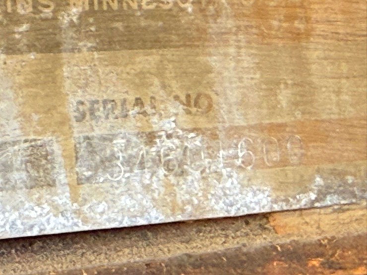 minneapolis-moline-g1000-image-12