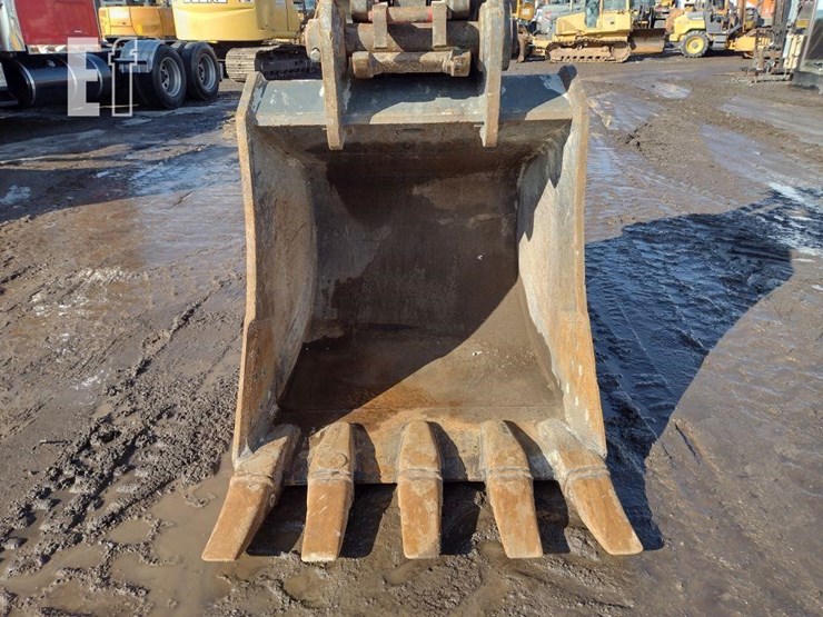 2020-deere-350g-lc-image-14