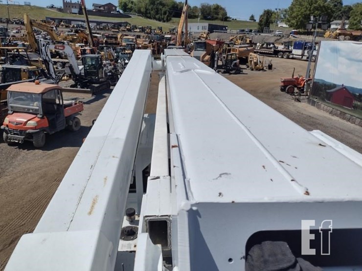 2008-international-durastar-4300-image-44