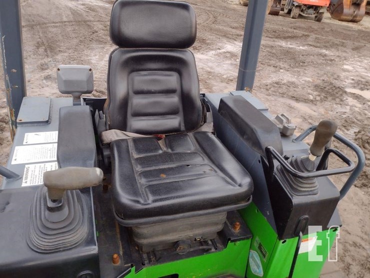 2000-komatsu-d21p-image-12