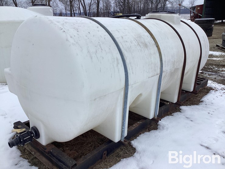 1,000-gallon-water/liquid-fertilizer-tank-on-stand-image-10