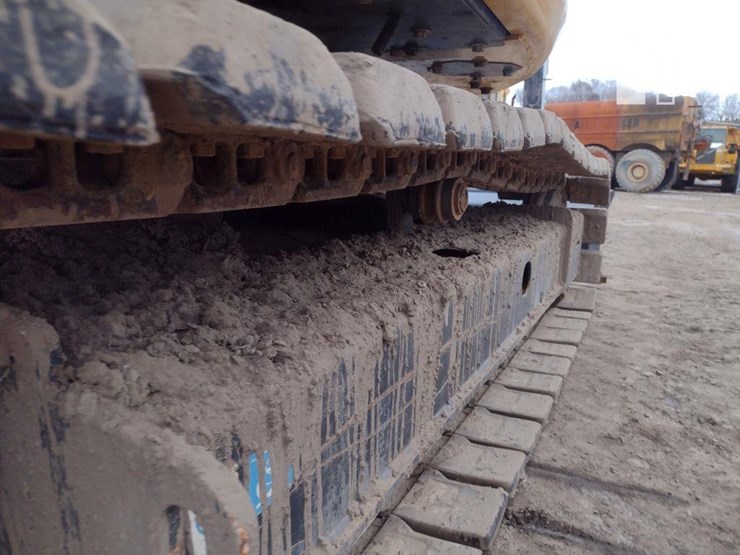 2021-deere-85g-image-39