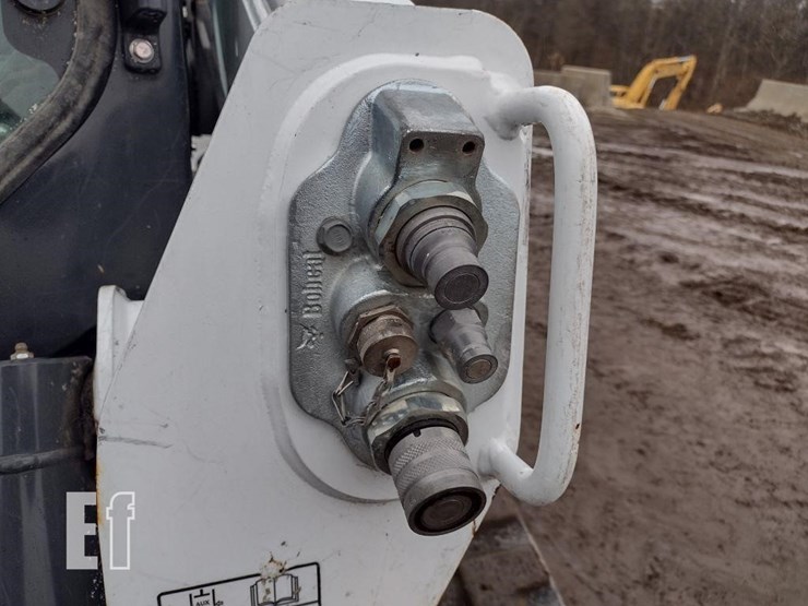 2022-bobcat-t595-image-16