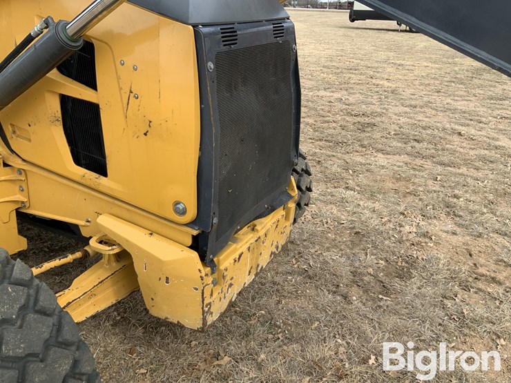 2022-deere-310l-ep-image-13