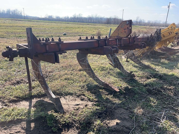 boy-dog-4-bottom-subsoiler-image-1