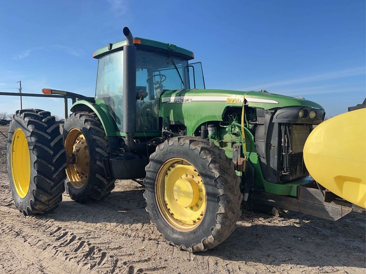 john-deere-8220-image-2