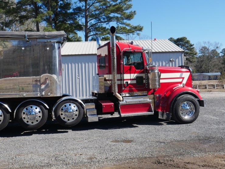 2018-kenworth-w900-image-4