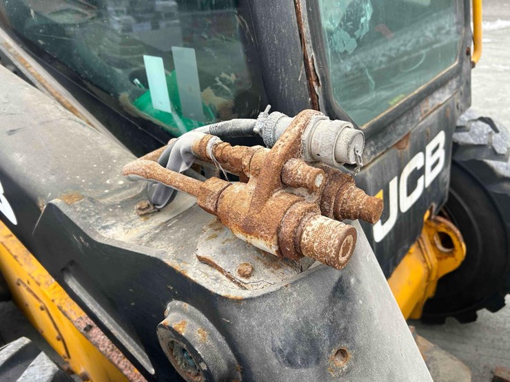 2018-jcb-270-image-13