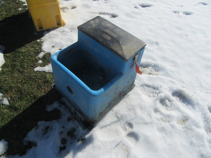 #8980-•-lil-spring-3000-waterer-image-1