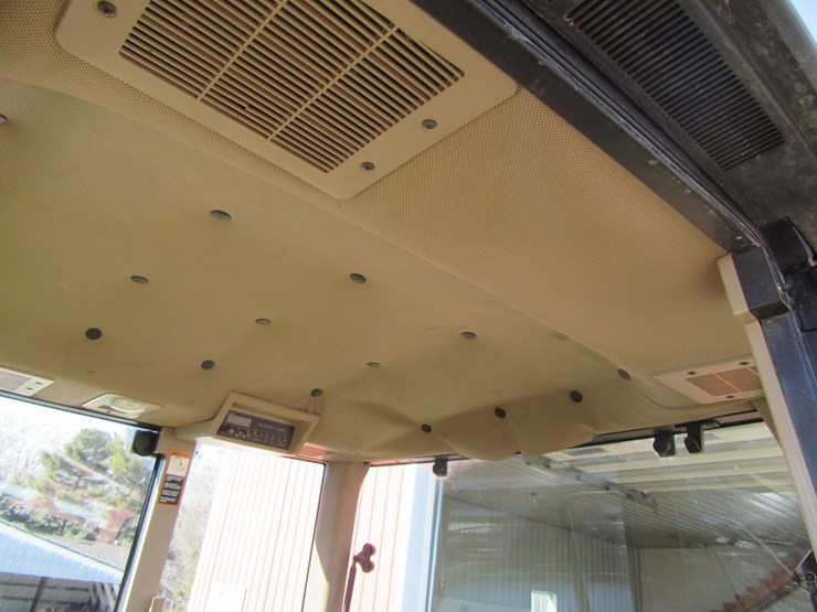 john-deere-7200-image-36