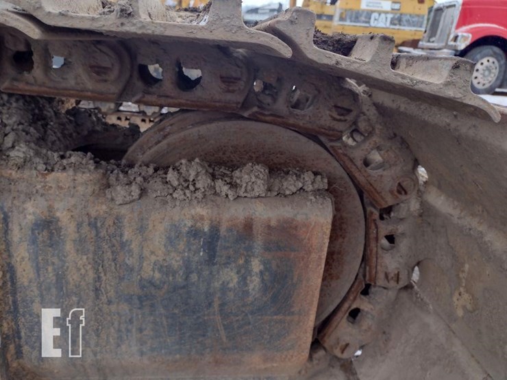 2022-case-cx250d-image-30