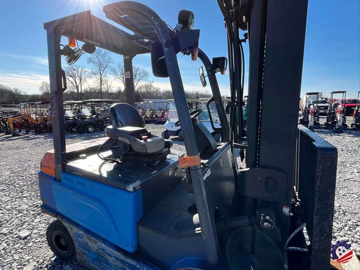 byd-ecb27c-electric-counterbalanced-forklift-image-30