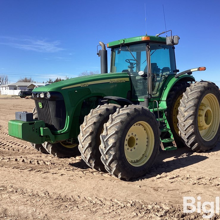 2004 JOHN DEERE 8520