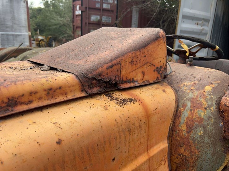 minneapolis-moline-445-image-17