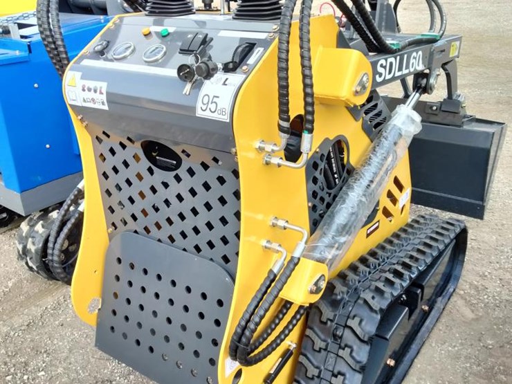 #134-•-mini-skid-steer---gasoline-image-5
