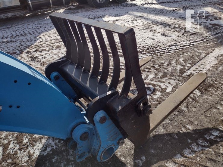 2019-genie-gth1544-image-16