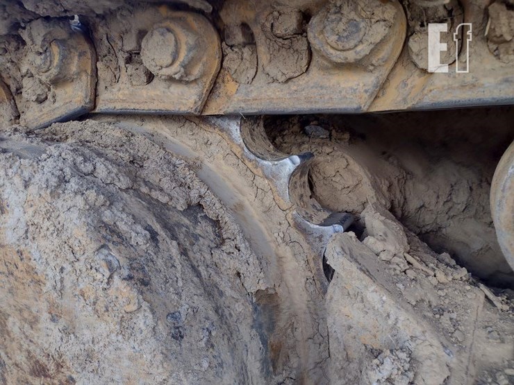 2008-deere-750j-lt-image-31