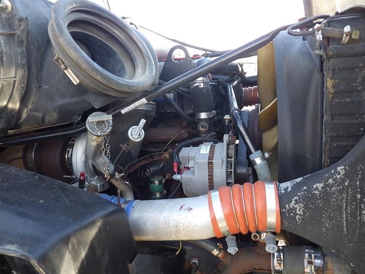 1999-freightliner-fl112-image-21