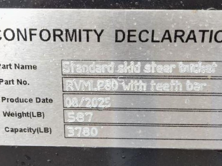 #149-•-skid-steer-bucket-w/-teeth---80"-image-4