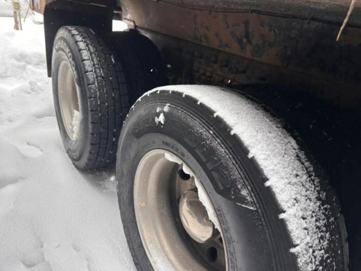 2018-freightliner-114sd-image-71