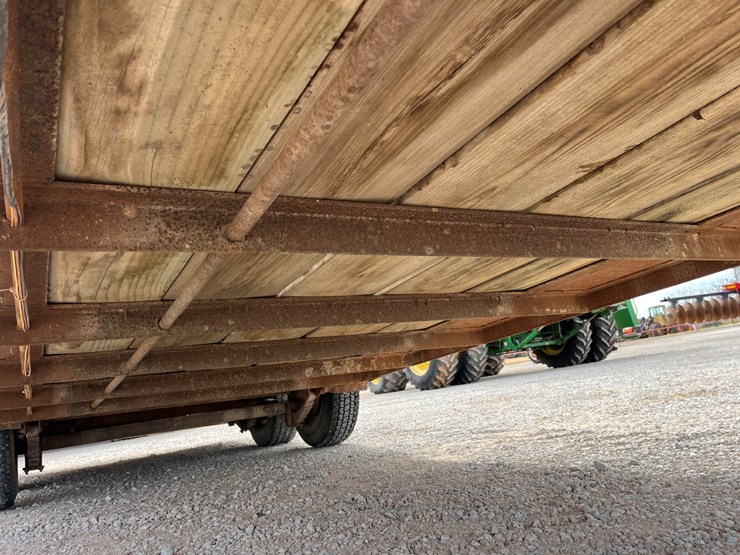 #t8405-•-stock-trailer-image-5