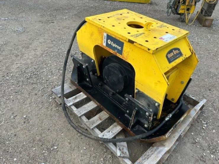 2018-epiroc-hc850-hydraulic-plate-compactor-image-3