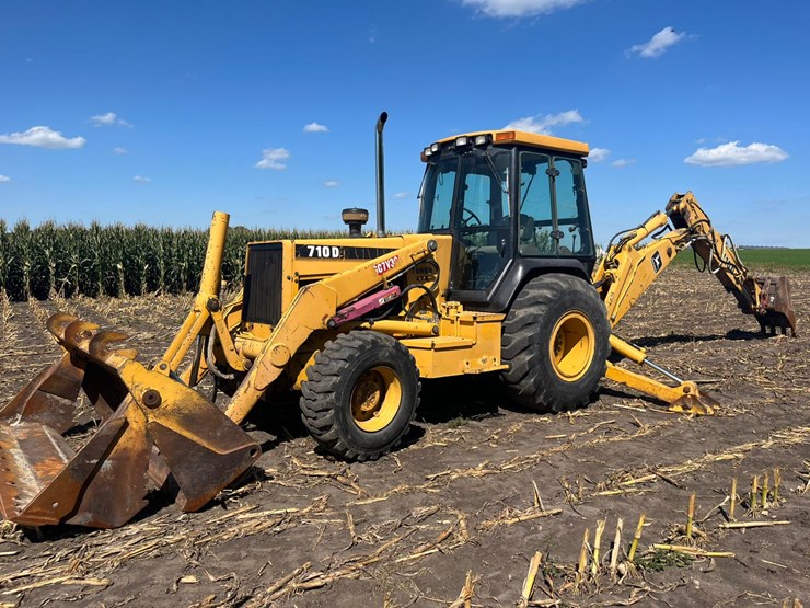 deere-710d-image-1