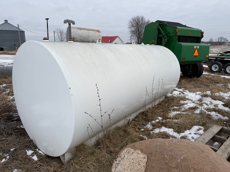 #1011-•-1000-gal-fuel-tank-image-5