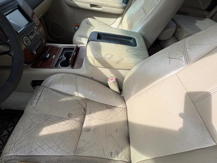 2007-chevrolet-tahoe-ltz-image-12