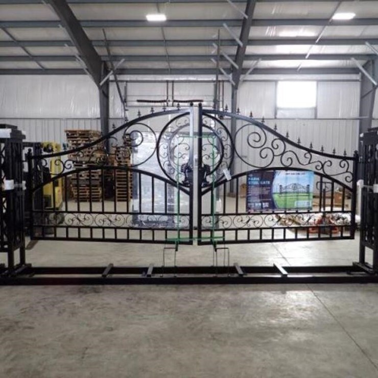 UNUSED (1) Set Of 20 Ft Iron Gate