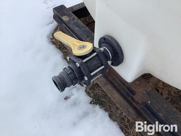 1,000-gallon-water/liquid-fertilizer-tank-on-stand-image-19