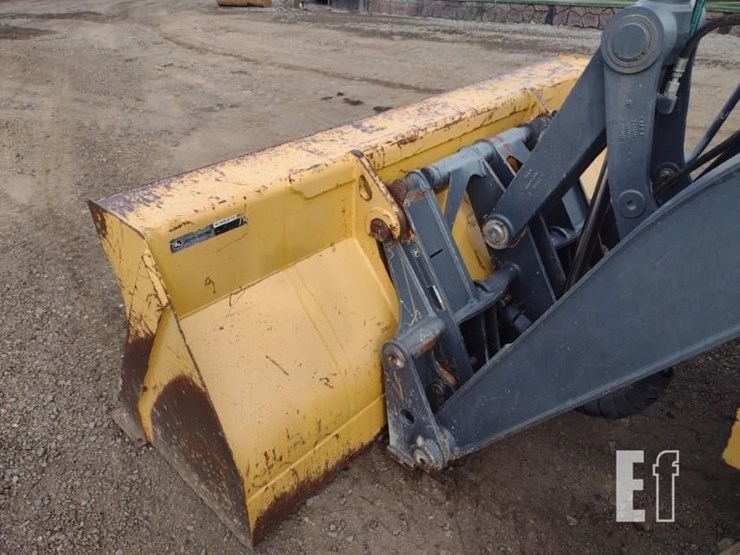 2019-deere-310sl-image-21