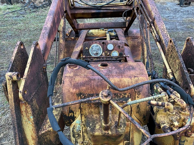 minneapolis-moline-parts-tractor-image-7